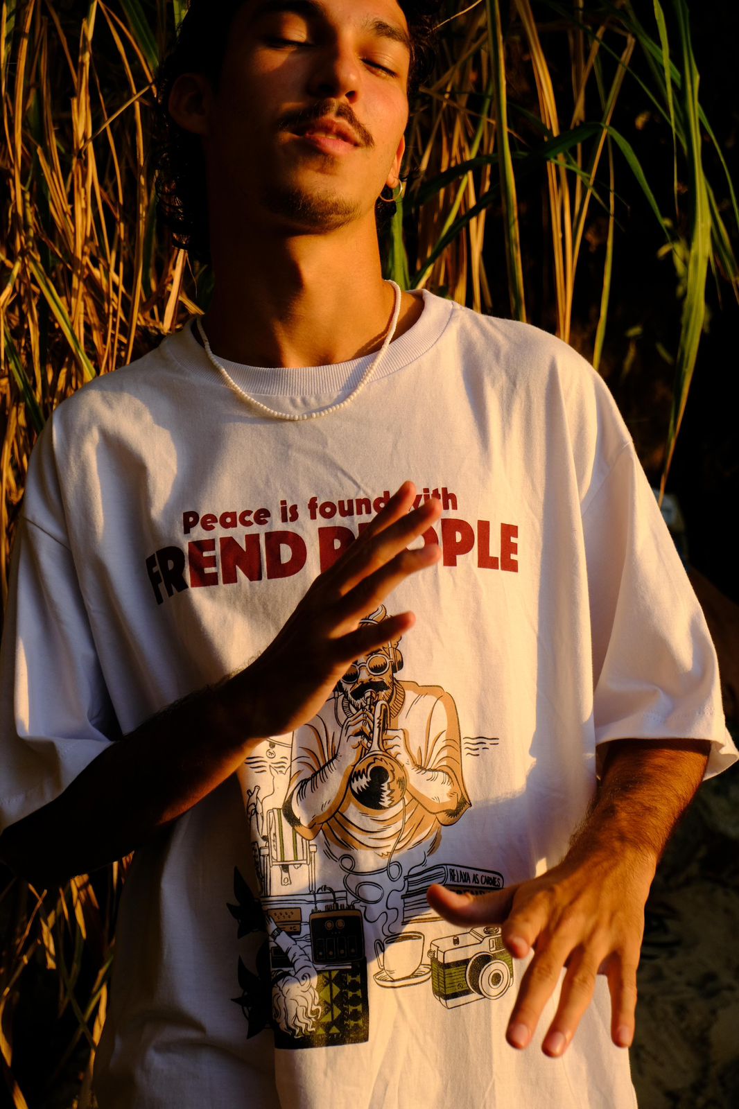 Camiseta Oversized FREND People